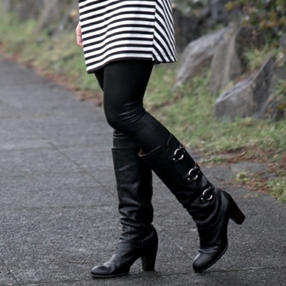 Frye Fiona Three Strap Black Leather Heeled Pull On Boots Sz 8M/7M - Picture 4 of 16